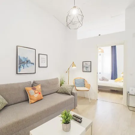 Apartamento Cubo's Center El Molinillo Málaga