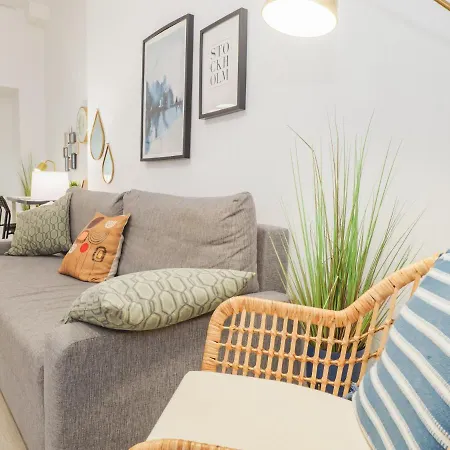 Apartamento Cubo's Center El Molinillo Málaga